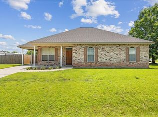 41044 Snowball Cir, Ponchatoula, LA 70454