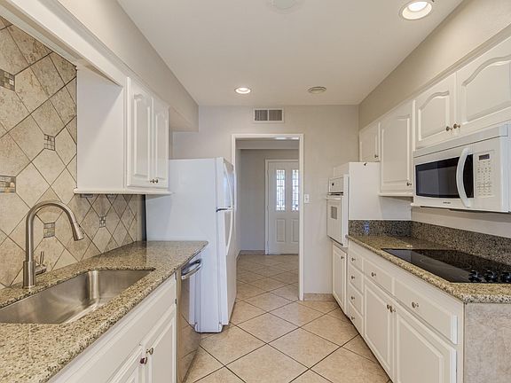 4th image of 10936 W Oakmont Dr
