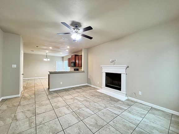5th image of 601 Jennie Marie Cir