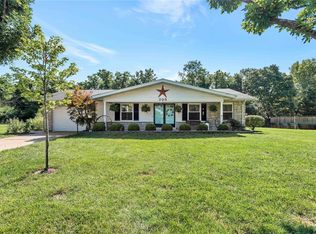 305 Lakeview Dr, Catawissa, MO 63015