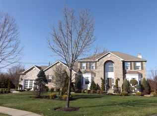 17 Carly Ct, Monroe Township, NJ 08831