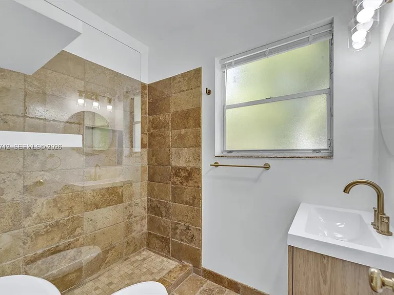 653 Michigan Ave #15 — Photo 12