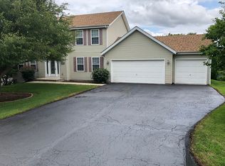 10073 Fawn Prairie Dr, Roscoe, IL 61073