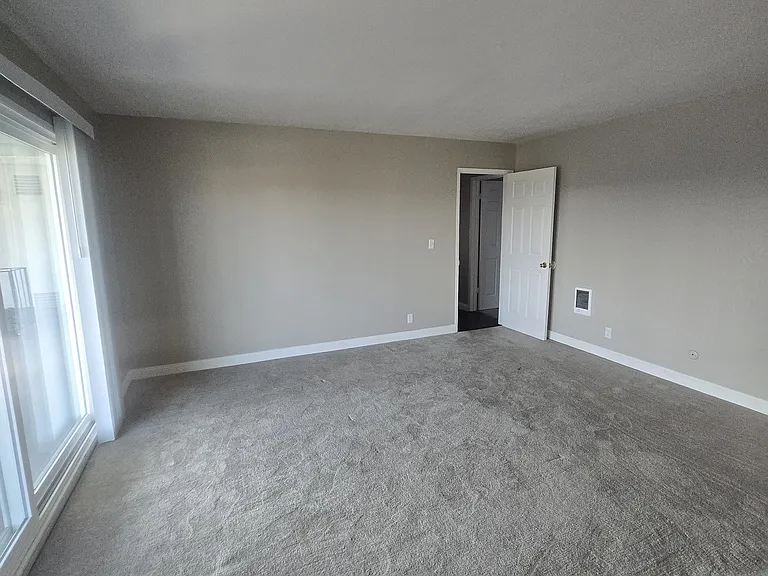 520 Van Buren Avenue — Photo 98