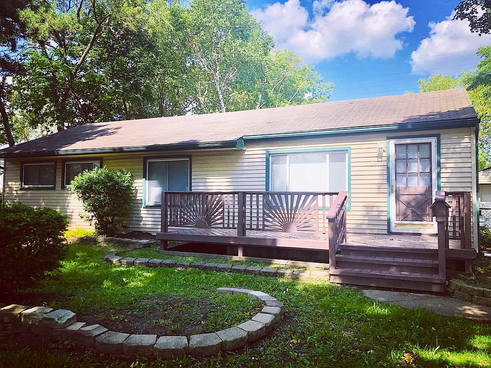 1st image of 24460 Antoinette Ave