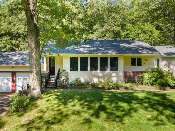 18 Spruce Mountain Trail, Danbury, CT 06810