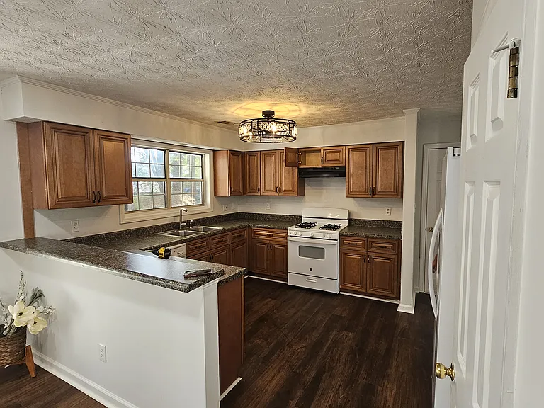 311 Indus Ln — Photo 7