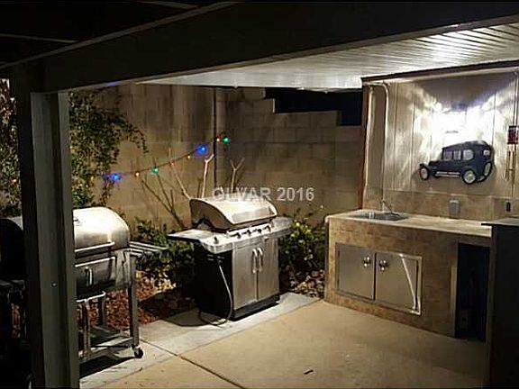 5th image of 4323 Lucas Ave