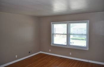 2nd image of 2914 Abigail Dr APT 2
