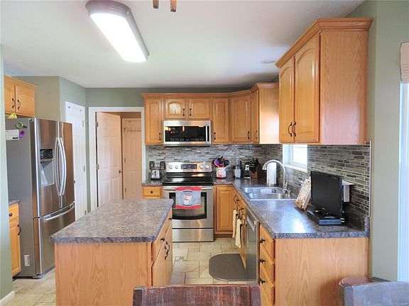 2nd image of 726 Donna Dr