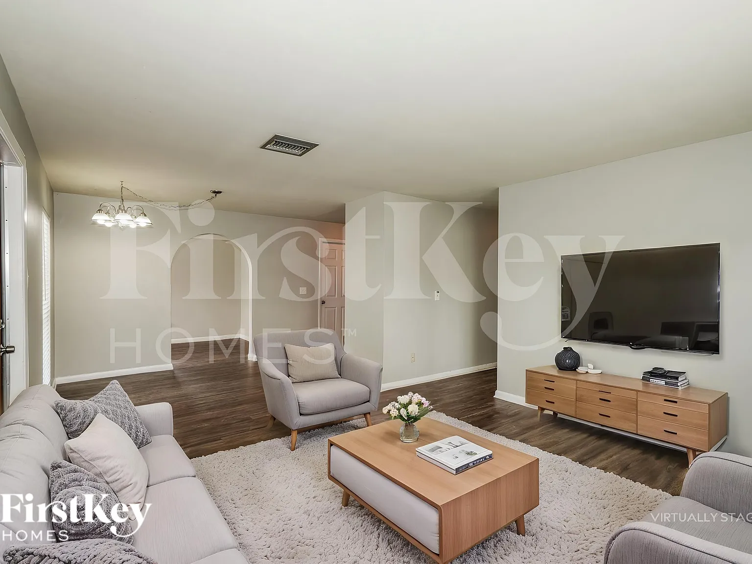 3 bed, 1.5 bath, 1352 sqft, $1,930 — Photo 4