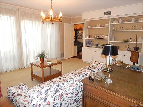 4th image of 751 Villa Trabue St #3