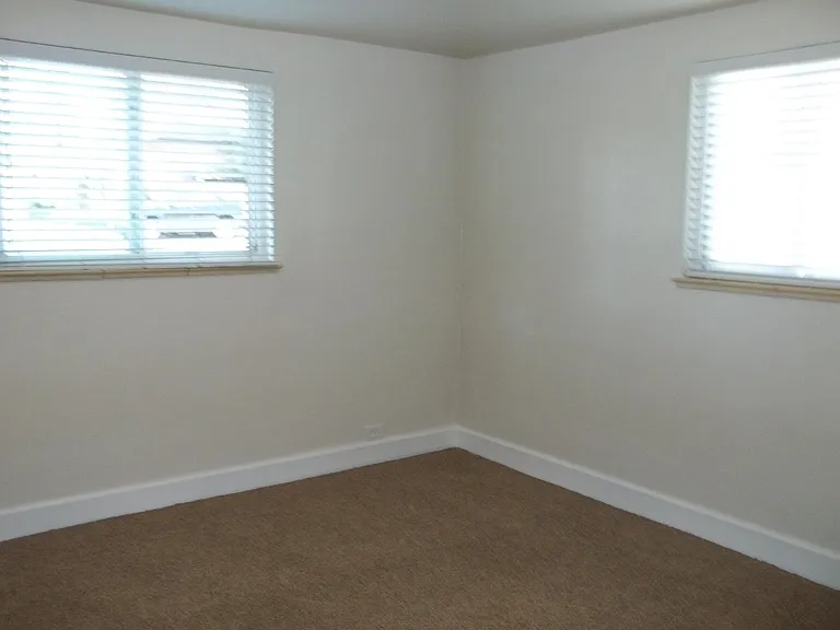 410 E Kentucky Ave — Photo 8