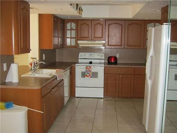 2nd image of 2211 NW 93rd Ave