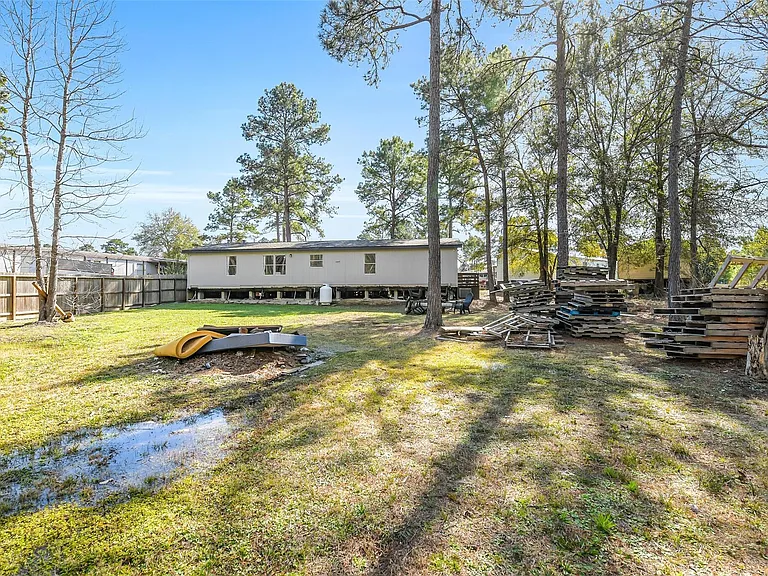 21507 Juliann Alyes — Photo 5