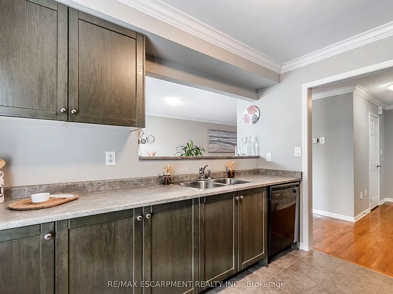 280 Wetenhall Lndg — Photo 10