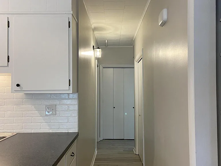 518 Main St #1 — Photo 9