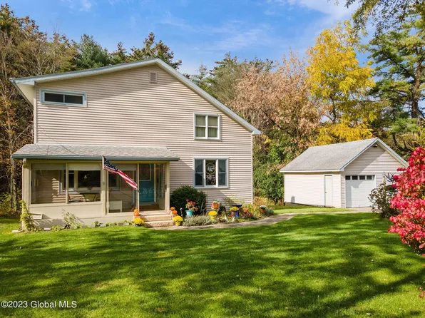 1142 Ballston Lake Road, Ballston Lake, NY 12019