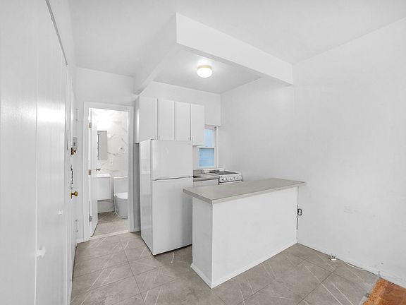 5th image of 1595 York Ave #4N