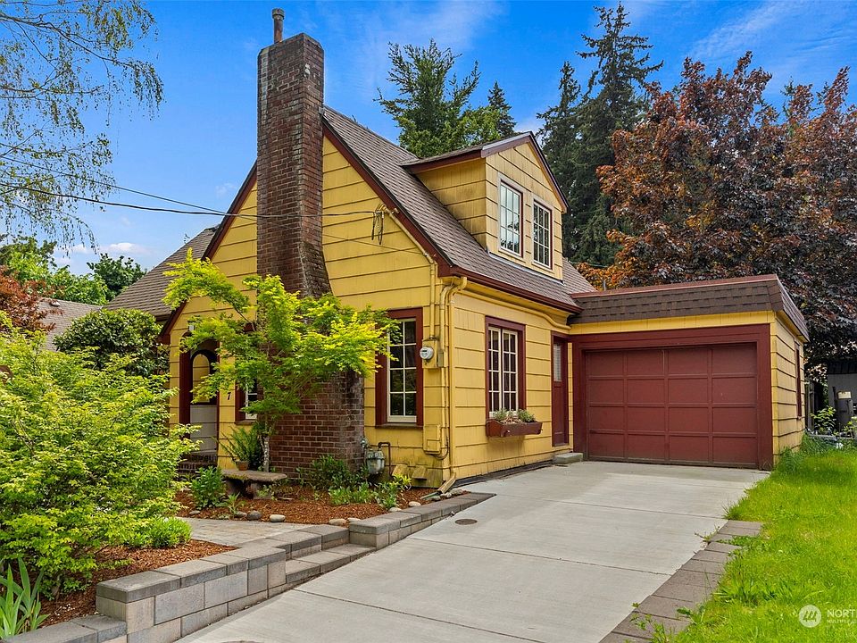 1st image of 407 21st Avenue SE