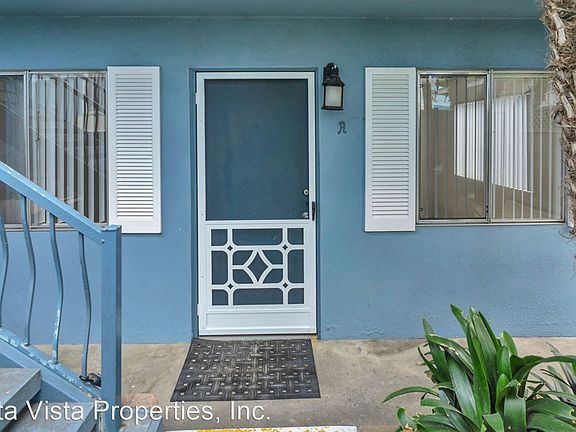 4th image of 855 Emerald St #11349312