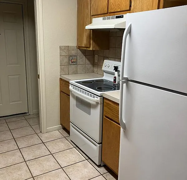 2606 Lucille Dr #B — Photo 6