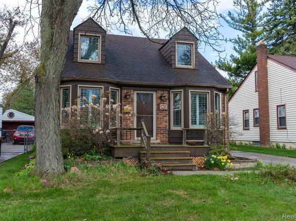 135 N Wilson Ave, Royal Oak, MI 48067