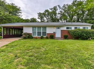 8933 Iroquois Dr, Saint Louis, MO 63132
