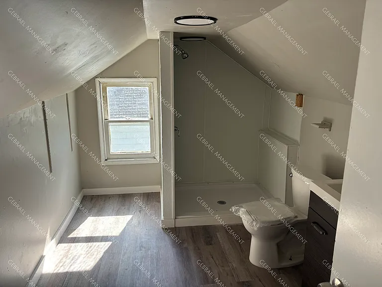 926 Willow St — Photo 8