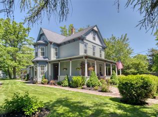 8665 Main Rd, East Marion, NY 11939