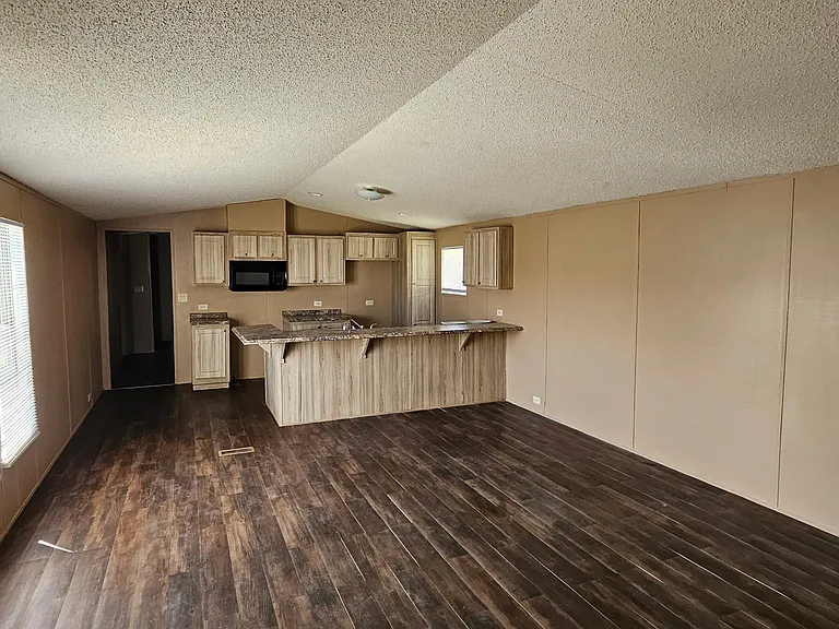 125 Dogwood St #43 — Photo 1