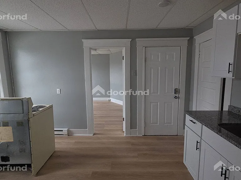 224 Main St #7 — Photo 7