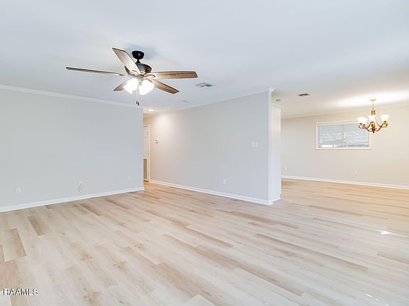 5th image of 117 Ashwood Dr
