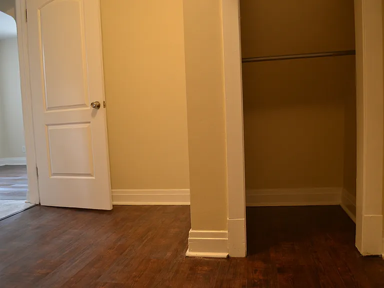 3759 S Union Ave — Photo 5