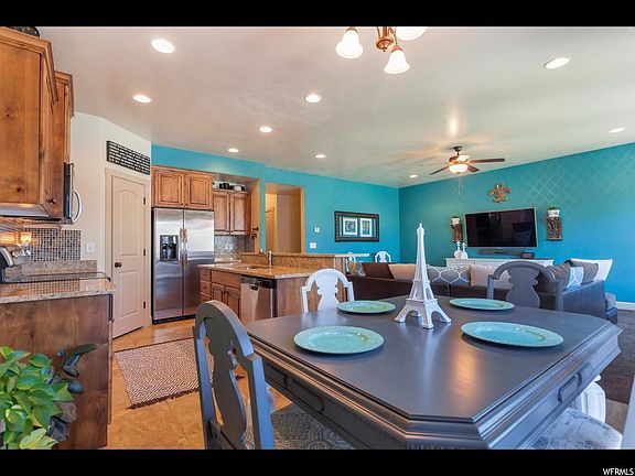 4th image of 1252 N Willowbrook Ln