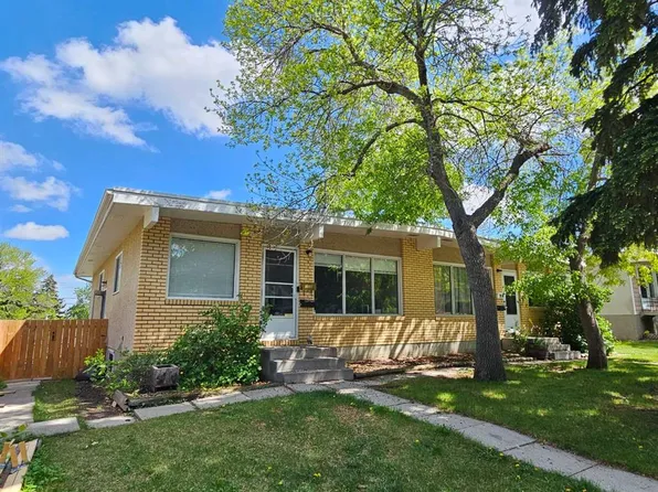 7116 W Hunterville Rd NW, Calgary, AB T2K 4J8