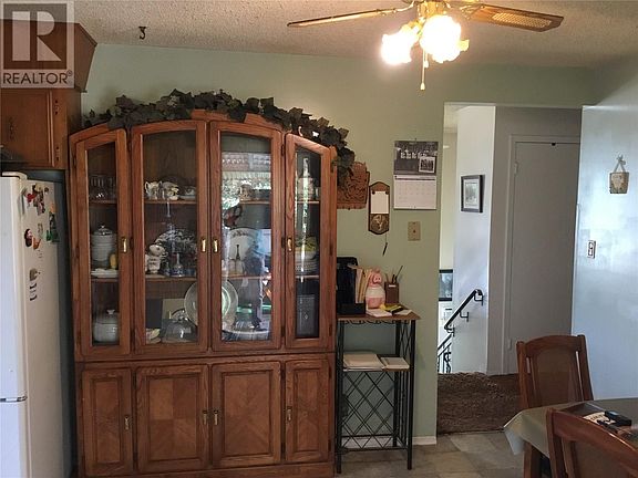 4th image of 402 Rodenbush Dr