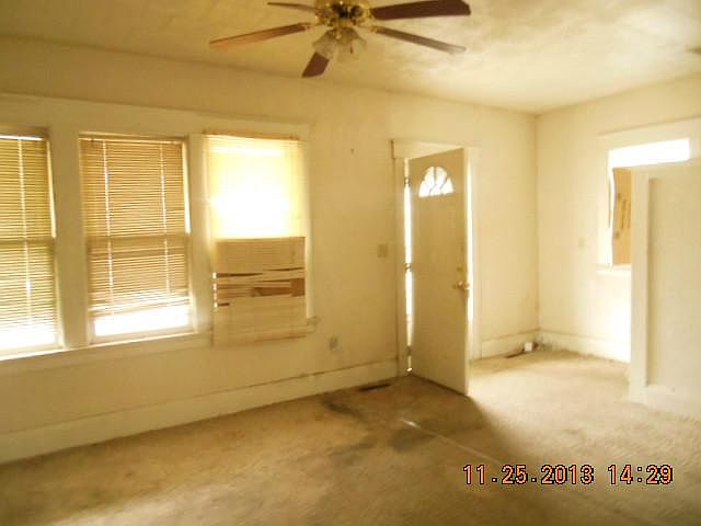 2nd image of 549 Spring St