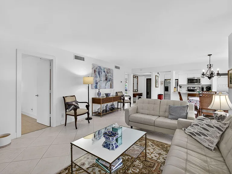 611 Brackenwood Cv — Photo 27