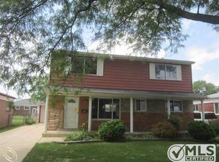 25051 Koontz St, Roseville, MI 48066