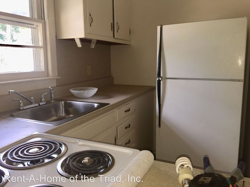 2nd image of 514 5th Ave APT B