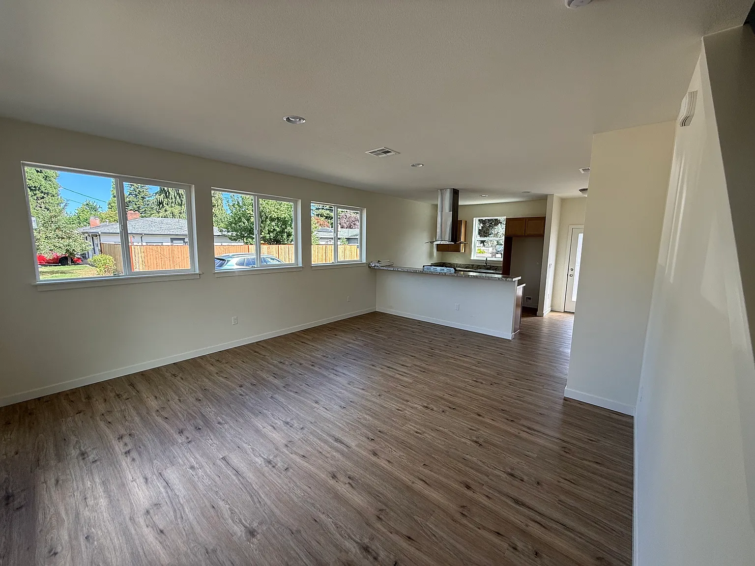 1120 SE Walnut St — Photo 4