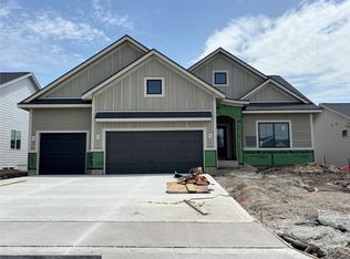 4709 178th St, Urbandale, IA 50323