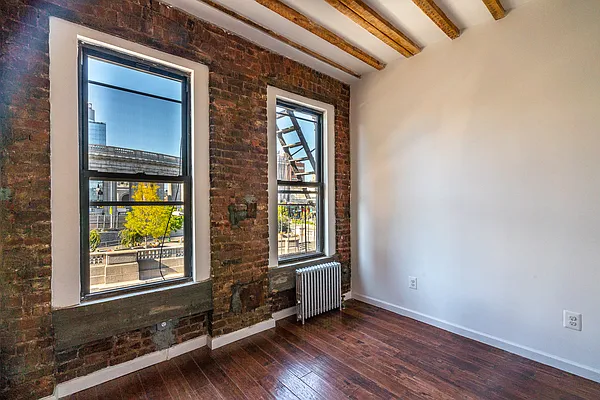 Rented by WRE Group | media 21