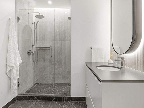 4th image of 610 Davis St #3508
