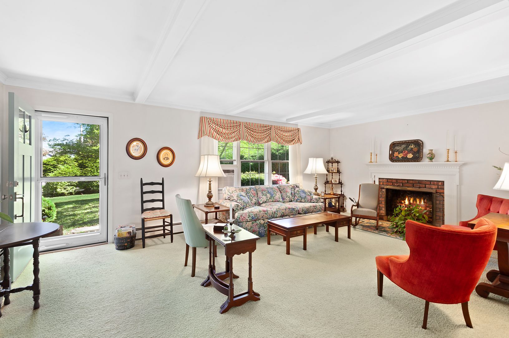  Living Room with Fireplace