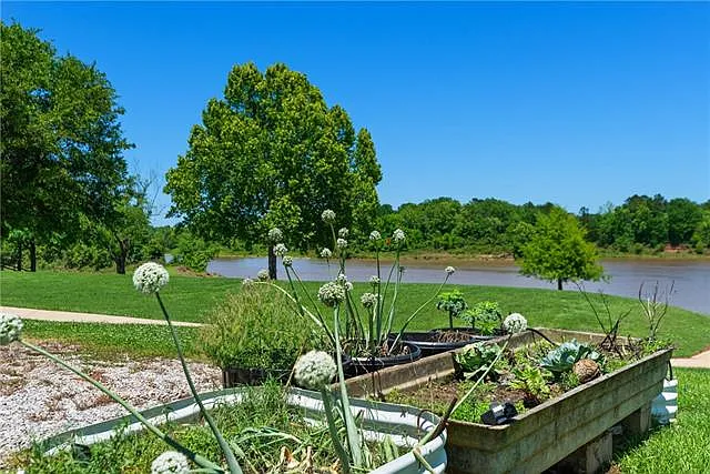 2000 Industrial Park Site Rd — Photo 51