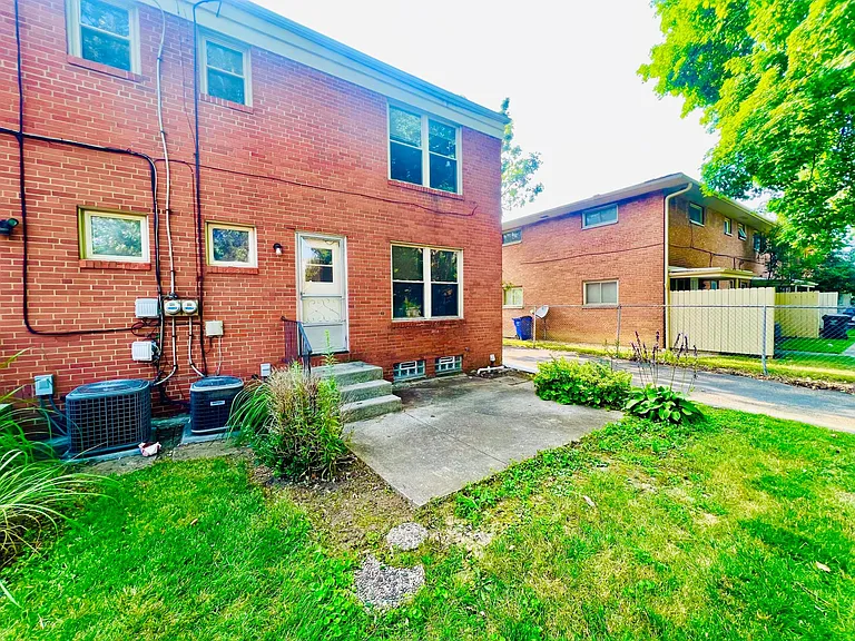 3116 Northwest Blvd — Photo 17