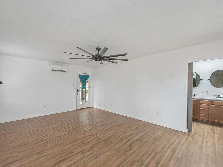 271 Bracewell St — Photo 24