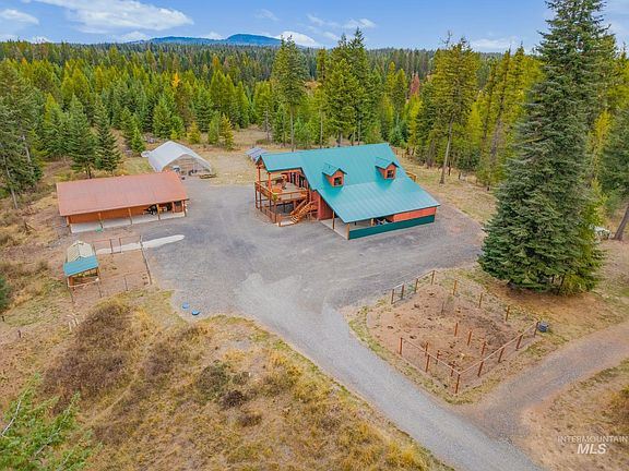 4th image of 3989 E Mountain Rd